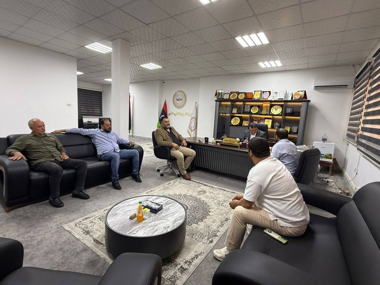 السيفاو وبوحة يبحثان تطوير التعليم التقني والفني في جادو وربطه بسوق العمل